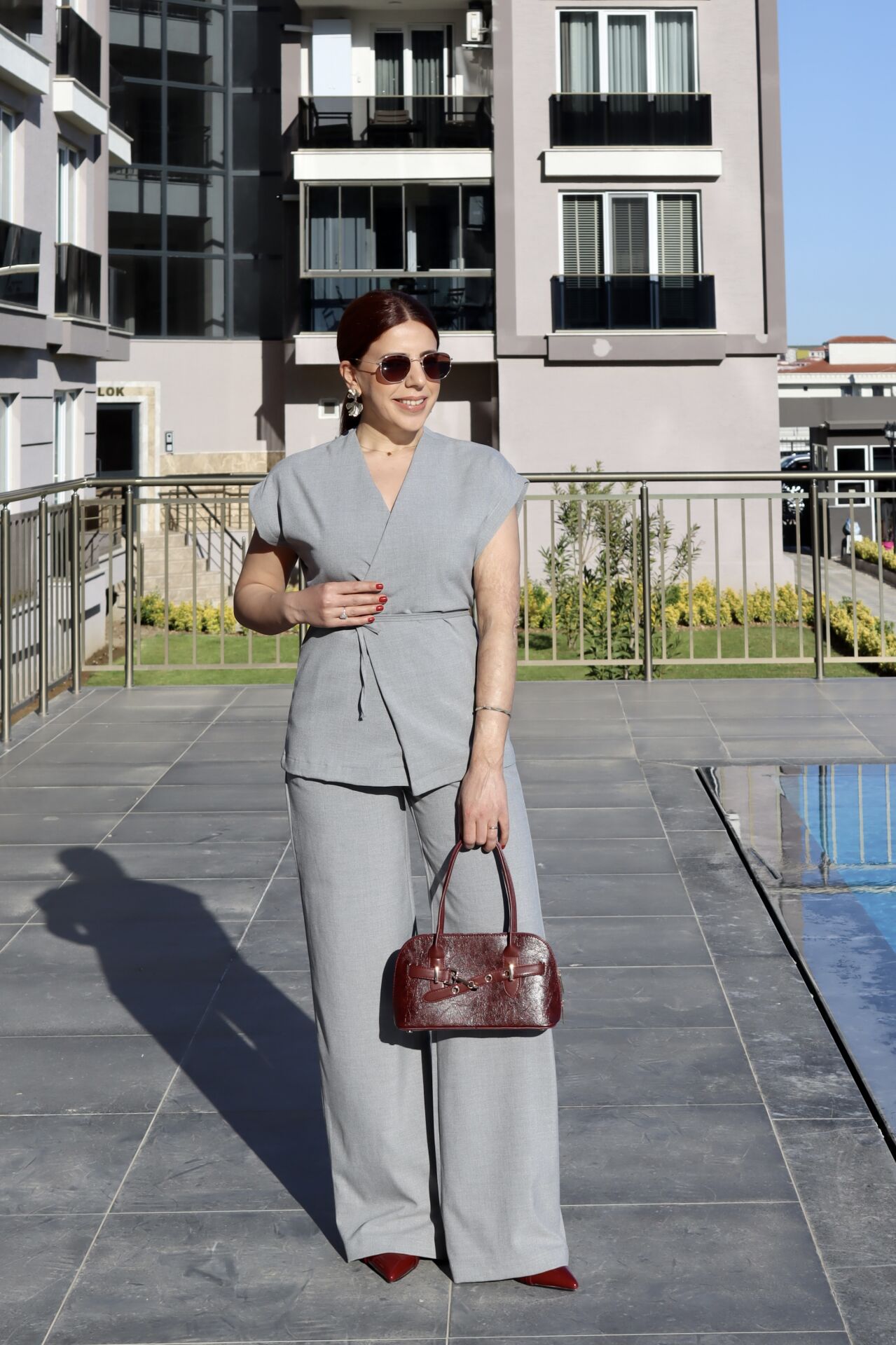 İnce Kuşaklı Gri Renk Poliviskon İkili Takım